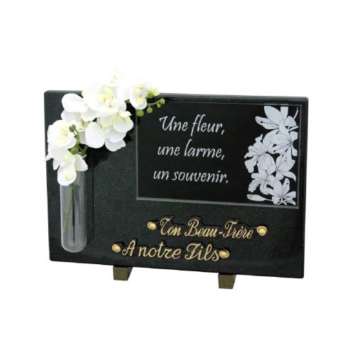 Plaque funéraire galbée