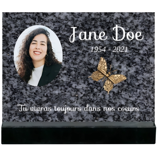 test-plaque-perso-granit-noir-medaillon-avec-texte-socle-granit-noir